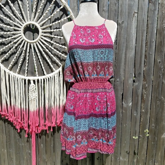 Forever 21 Dresses & Skirts - Forever 21 Halter mini dress